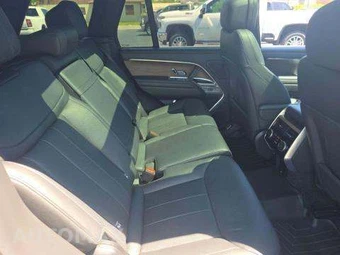 2025 Land Rover Range Rover SE – miniatura 17