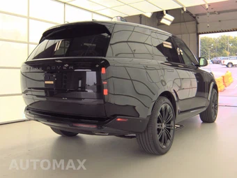 2025 Land Rover Range Rover SE – miniatura 4