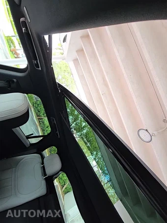 2025 Land Rover Range Rover Sport Dynamic SE - miniatura 30