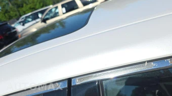 2025 Lexus ES 300h - miniatura 23