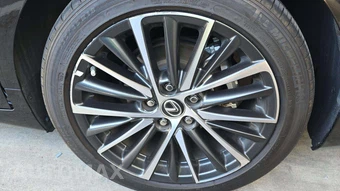 2025 Lexus ES 300h – miniatura 29