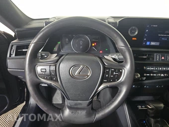 2025 Lexus ES 300h – miniatura 10