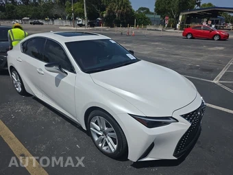 2025 Lexus IS 300 – miniatura 3