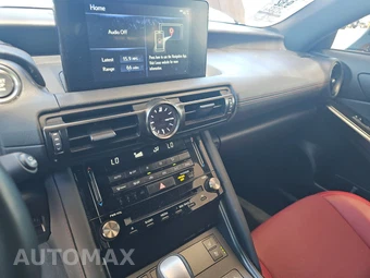 2025 Lexus IS 300 – miniatura 11