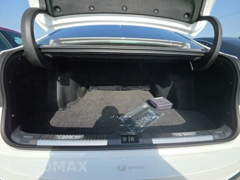 2025 Lexus IS 350 F SPORT Design - miniatura 16