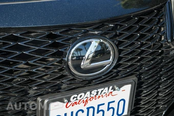 2025 Lexus IS 350 F SPORT - miniatura 9