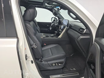 2025 Lexus LX 600 Luxury - miniatura 8