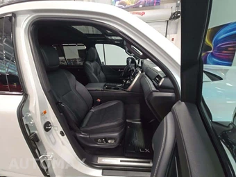 2025 Lexus LX 600 Luxury - miniatura 18