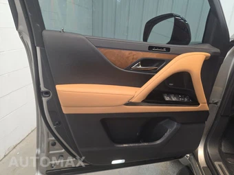 2025 Lexus LX 700h Luxury - miniatura 9