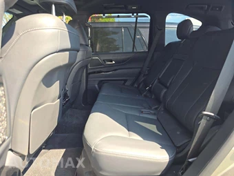2025 Lexus LX 700h Luxury – miniatura 13