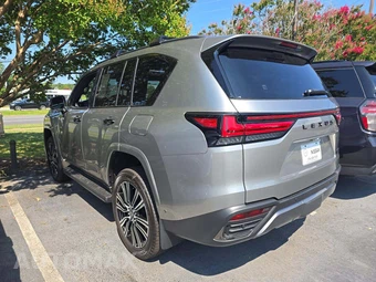 2025 Lexus LX 700h Luxury – miniatura 2