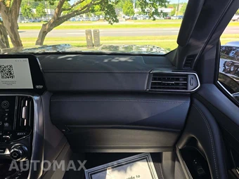 2025 Lexus LX 700h Luxury – miniatura 20
