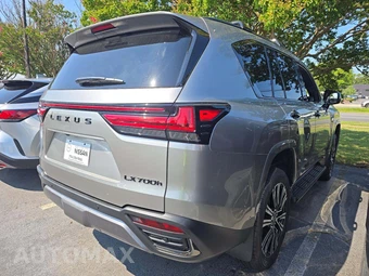 2025 Lexus LX 700h Luxury – miniatura 3