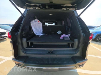 2025 Lexus LX 700h Luxury - miniatura 15