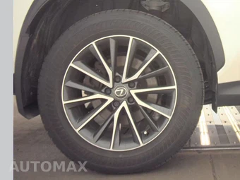 2025 Lexus NX 450h+ - miniatura 11
