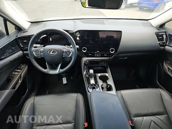 2025 Lexus NX 450h+ - miniatura 17