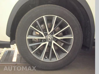 2025 Lexus NX 450h+ - miniatura 9