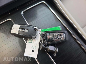 2025 Lincoln Aviator Premiere - miniatura 8