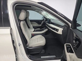 2025 Lincoln Aviator Premiere – miniatura 8