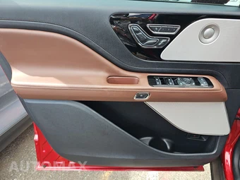 2025 Lincoln Aviator Reserve - miniatura 9