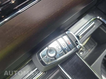 2025 Lincoln Aviator Reserve - miniatura 8