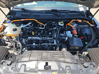 2025 Lincoln Corsair Plug-In Hybrid Grand Touring - miniatura 16