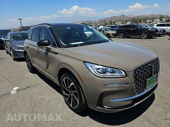 2025 Lincoln Corsair Plug-In Hybrid Grand Touring - miniatura 3
