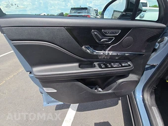 2025 Lincoln Corsair Premiere - miniatura 21