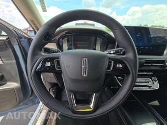 2025 Lincoln Corsair Premiere - miniatura 22