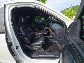 2025 Lincoln Navigator L Black Label - miniatura 20