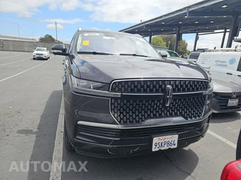 2025 Lincoln Navigator Reserve - miniatura 2