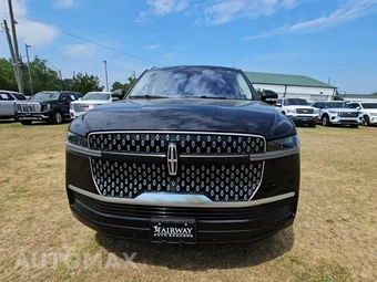 2025 Lincoln Navigator Reserve - miniatura 2