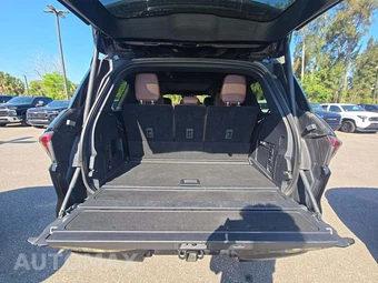 2025 Lincoln Navigator Reserve - miniatura 15