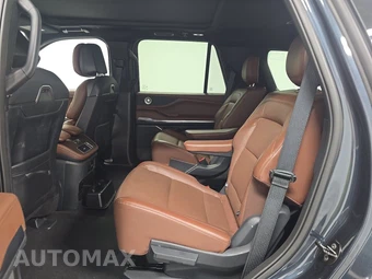 2025 Lincoln Navigator Reserve - miniatura 13
