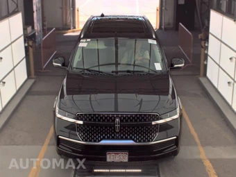 2025 Lincoln Navigator Reserve - miniatura 2
