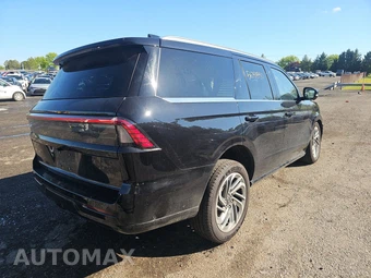 2025 Lincoln Navigator Reserve - miniatura 4