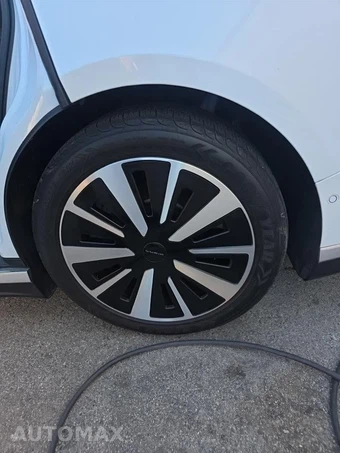 2025 Lucid Air Pure - miniatura 11