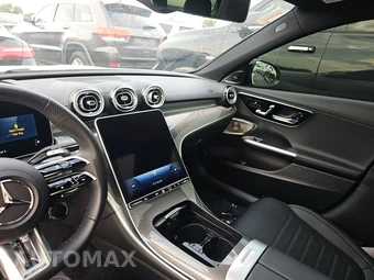 2025 Mercedes-Benz AMG C 43 4MATIC – miniatura 11