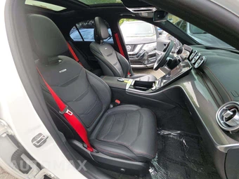 2025 Mercedes-Benz AMG C 43 4MATIC - miniatura 18