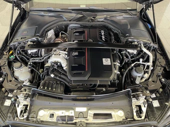 2025 Mercedes-Benz AMG C 63 S E Performance - miniatura 19