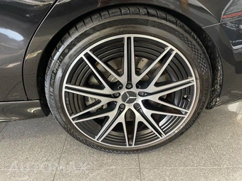 2025 Mercedes-Benz AMG C 63 S E Performance - miniatura 22