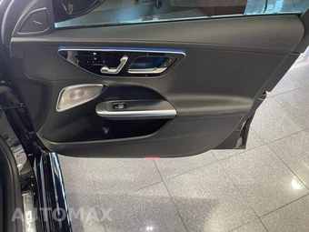 2025 Mercedes-Benz AMG C 63 S E Performance - miniatura 38