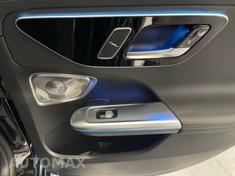 2025 Mercedes-Benz AMG C 63 S E Performance - miniatura 46