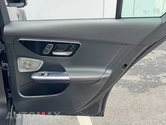 2025 Mercedes-Benz AMG C 63 S E Performance - miniatura 42