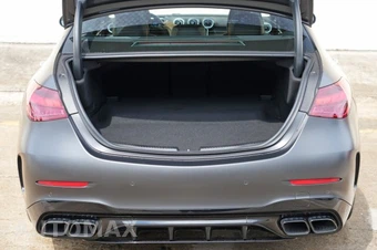 2025 Mercedes-Benz AMG C 63 S E Performance - miniatura 8