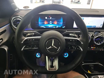 2025 Mercedes-Benz AMG CLA 35 4MATIC - miniatura 10