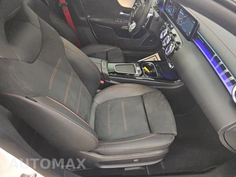 2025 Mercedes-Benz AMG CLA 35 4MATIC - miniatura 8