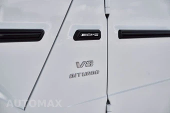 2025 Mercedes-Benz AMG G 63 4MATIC - miniatura 10