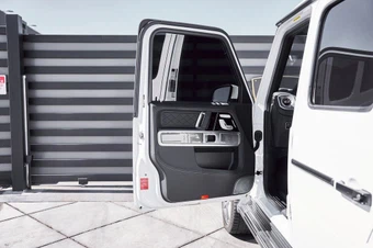2025 Mercedes-Benz AMG G 63 4MATIC - miniatura 31