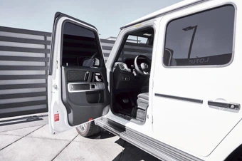 2025 Mercedes-Benz AMG G 63 4MATIC - miniatura 32
